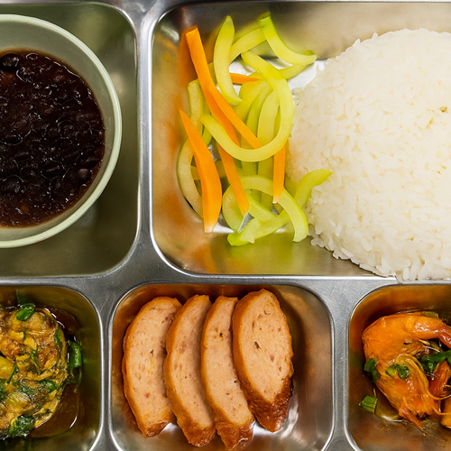 DỊCH VỤ SUẤT ĂN CÔNG NGHIỆP TẠI CĂN TIN TRƯỜNG HỌC VÀ NHÀ MÁY – LARI ĐÁP ỨNG ĐÚNG NHU CẦU